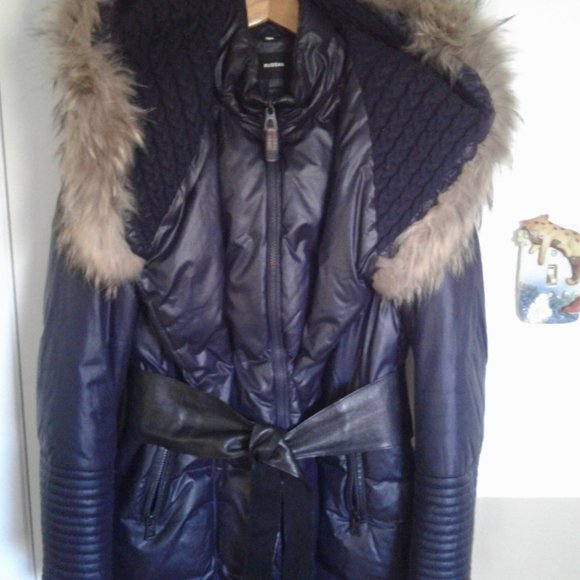 Rudsak woman winter coat size m/lg reall fur , new ,  leather belt, dark  blue - Picture 9 of 11